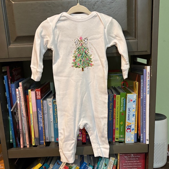 Rabbit Skins White Kids Footie with Festive Tree - Picture 1 of 5